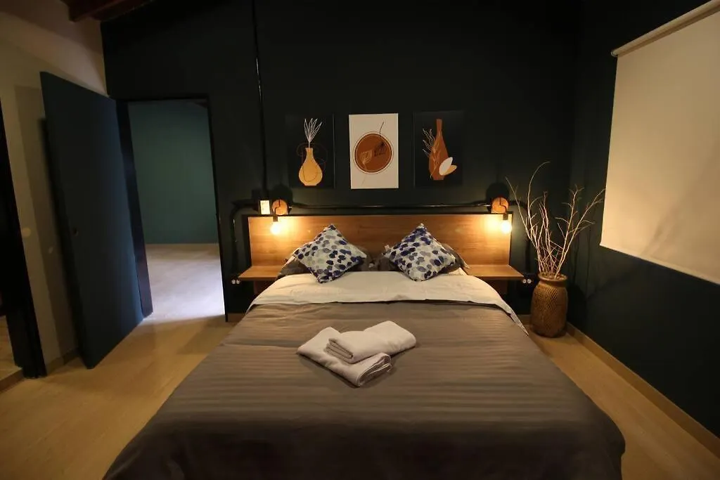 Apartment Apartamento Cerca Unidad Deportiva Belen - One202 By Roots Rentals Medellin Colombia